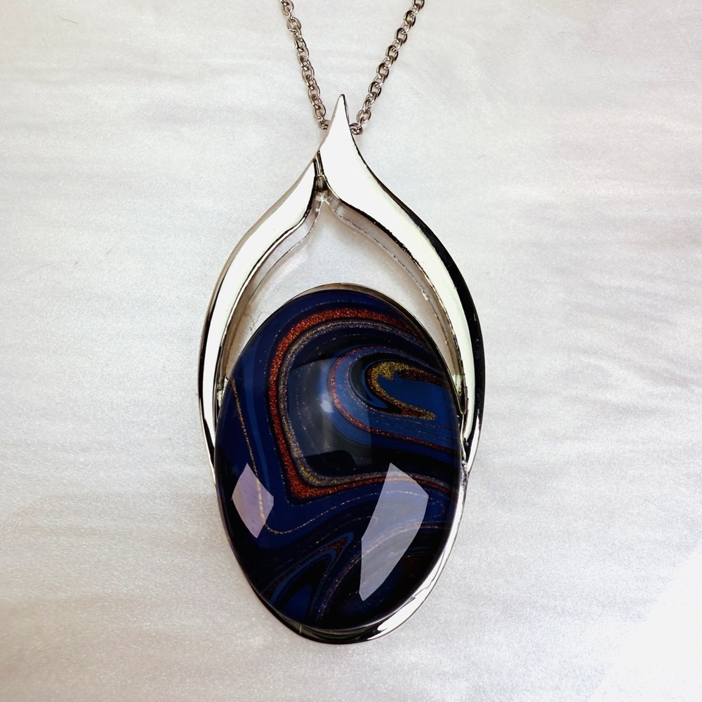 Elegant Blue Swirl and Silvertone Pendant Necklace - Picture 7 of 7